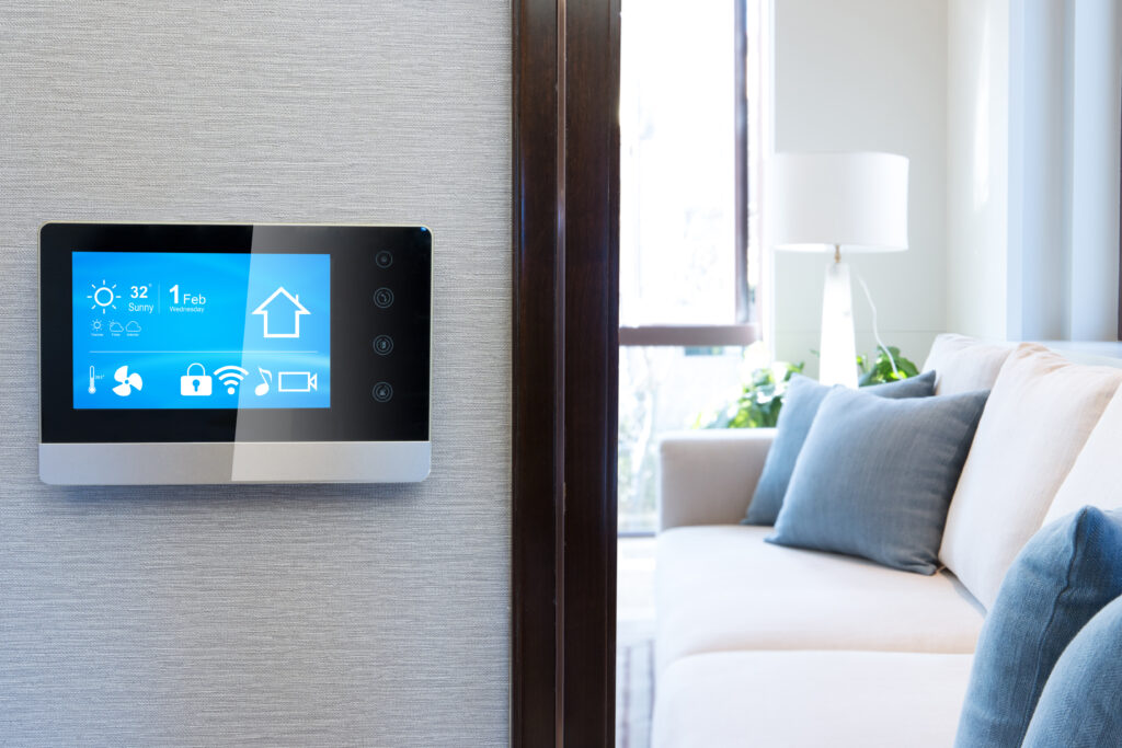 smart home tech trends - smart thermostat screen
